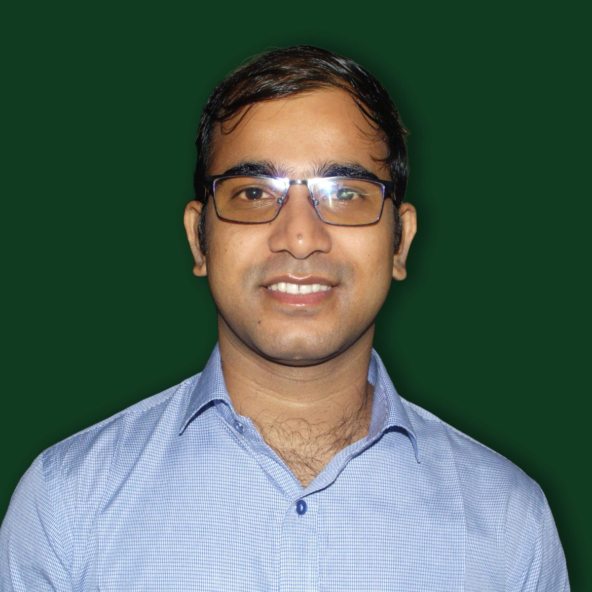 Seemol Chakroborti (wpseemol) — full-stack web developer specializing in Next.js, React, Laravel and Shopify